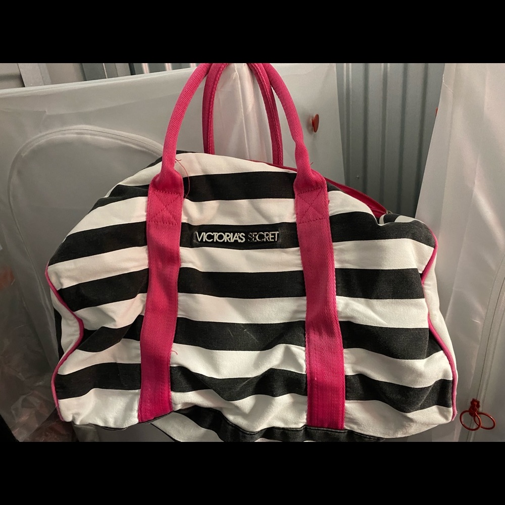 Victoria Secret travel/gym Bag
